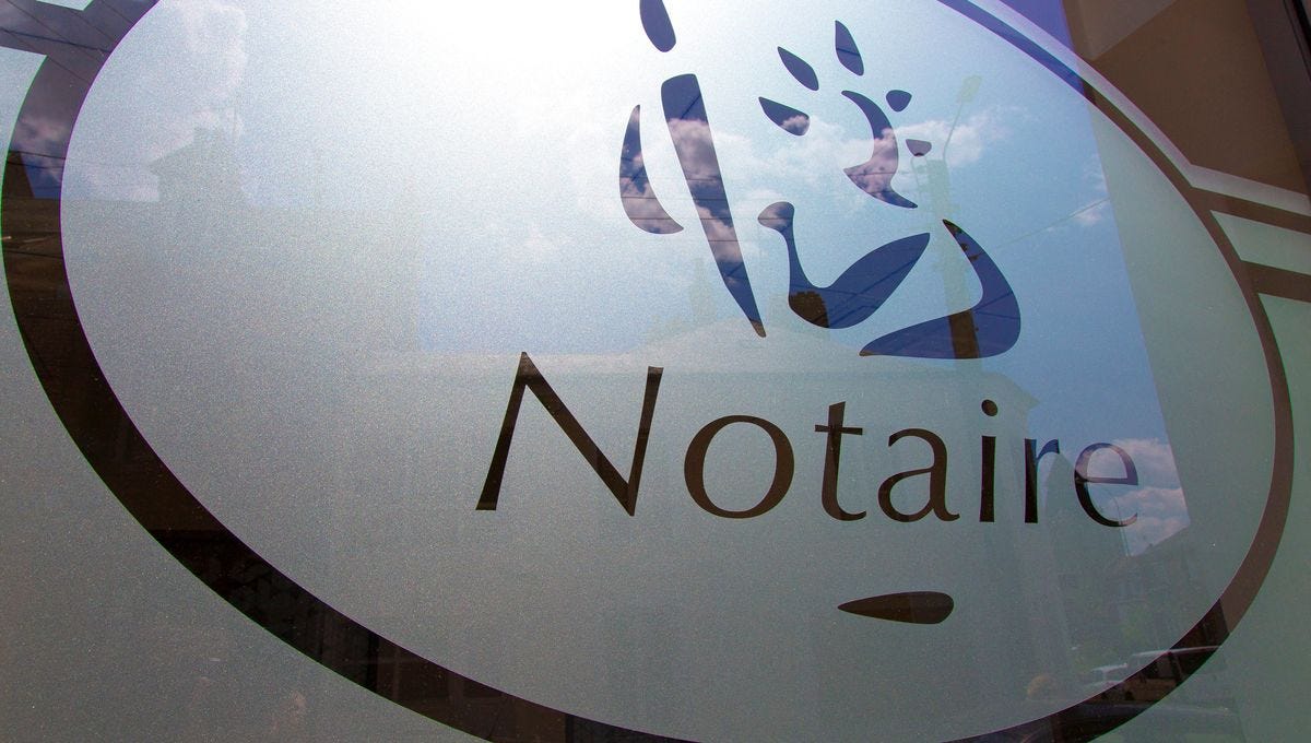 La Chambre des Notaires de la Gironde choisit la provoc' avec sa nouvelle  campagne de pub - ici