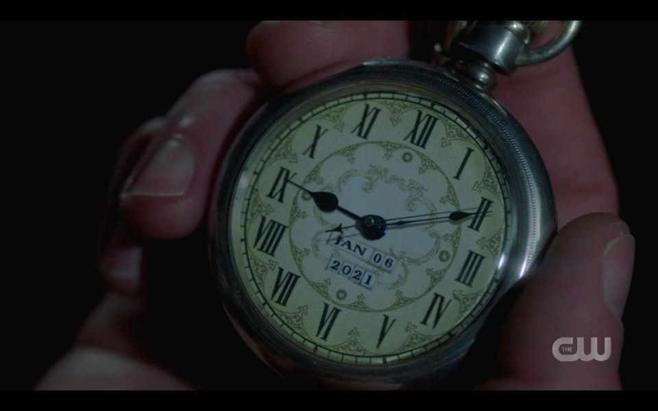 Magic watch in Sam Winchesters hands SPN