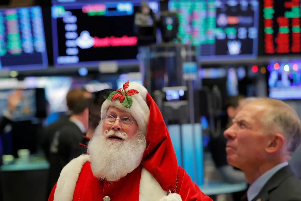An actor dressed as Santa Claus visits the floor of the New York Stock Exchange shortly after the opening bell in New York, U.S., December 5, 2019.  REUTERS/Lucas Jackson