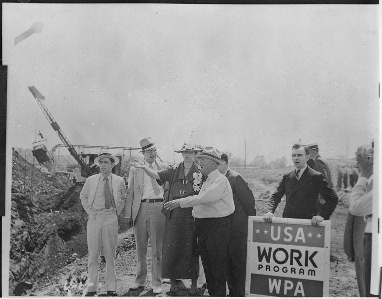 File:Eleanor Roosevelt at Works Progress Administration site in Des Moines, Iowa - NARA - 195991.jpg