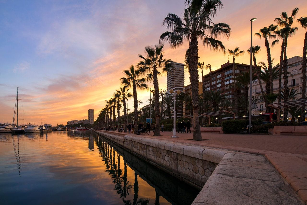 What to do in Alicante? Relax on Costa Blanca - MrShuttle.com