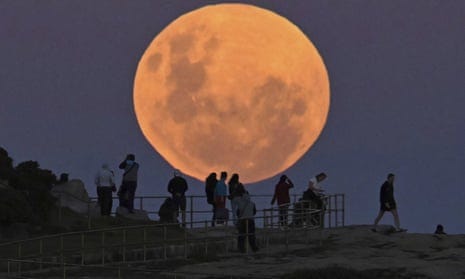 Blue moon August 2023: how to take a good photograph of the supermoon  tonight on your phone or camera | Photography | The Guardian