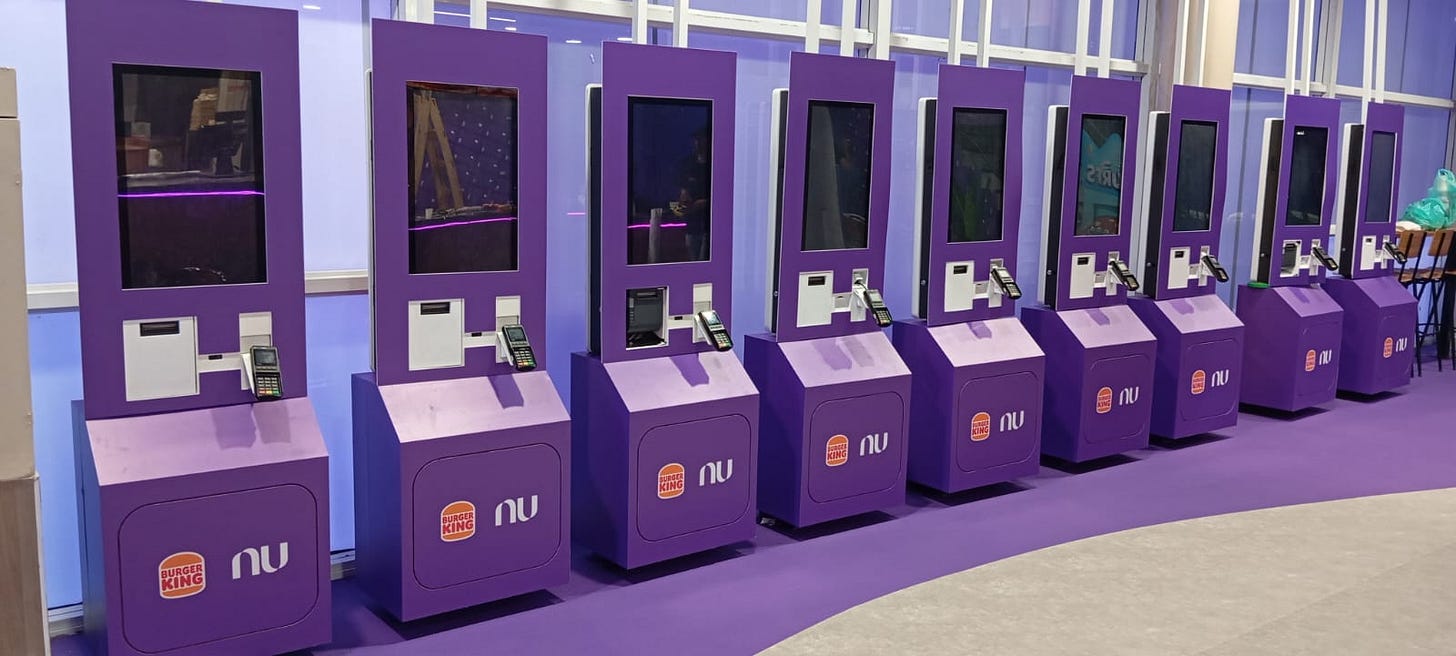 Em ação com Burger King, Nubank abre na Avenida Paulista a sua primeira  'não agência' - ISTOÉ DINHEIRO