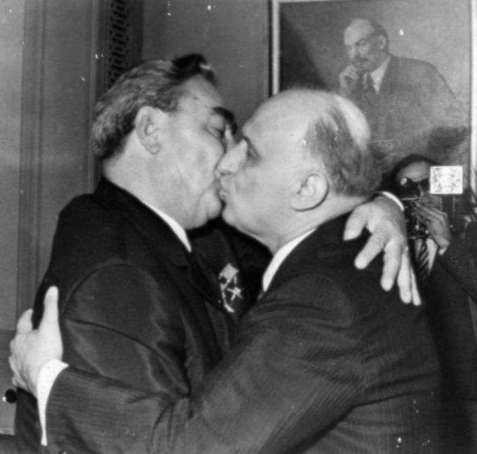 Todor Živkov e Brezhnev