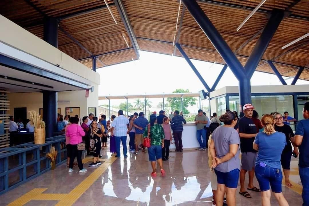 ciudadanos locales participaron en la inauguración del tren maya