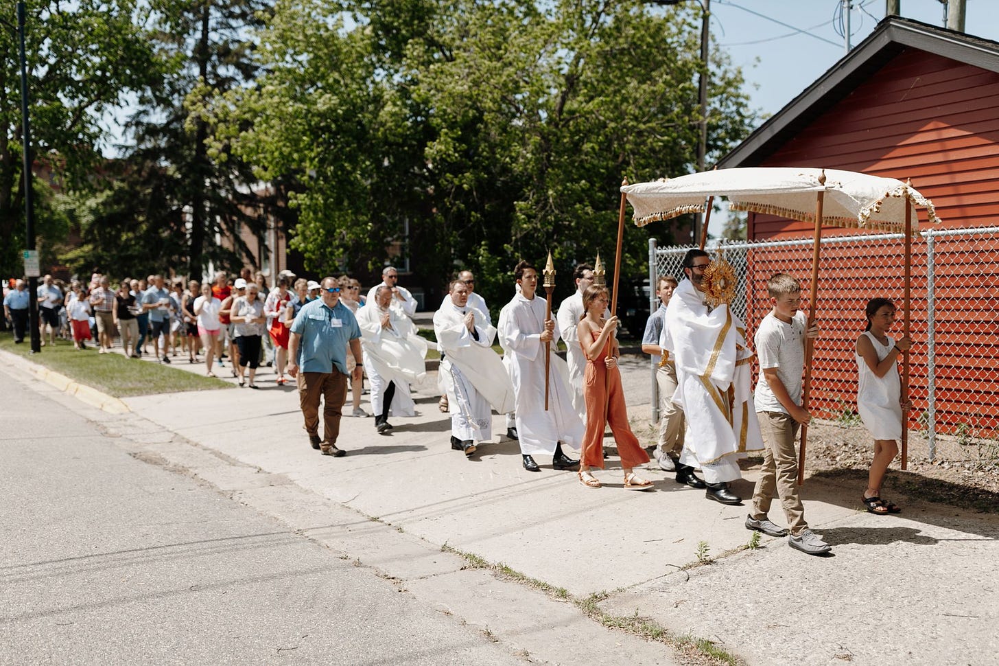 A 'deeper walk with Jesus' - Eucharistic revival plans walking US pilgrimages