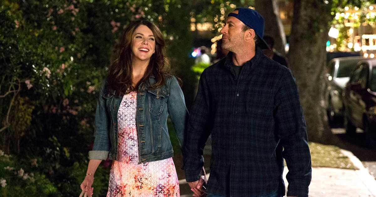 Gilmore Girls' Lorelai Gilmore, Luke Danes' Relationship Timeline | Us  Weekly
