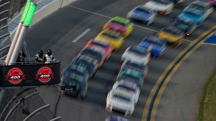 NBC Sports has announced that it will not have full-screen ads during green flag laps for its upcoming NASCAR Cup Series race broadcasts at Daytona, Atlanta, and Talladega. Photo Credit