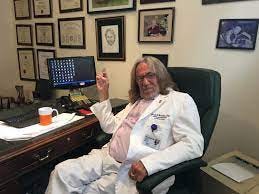 Trump Doctor Wrote Health Letter in Just 5 Minutes as Limo Waited