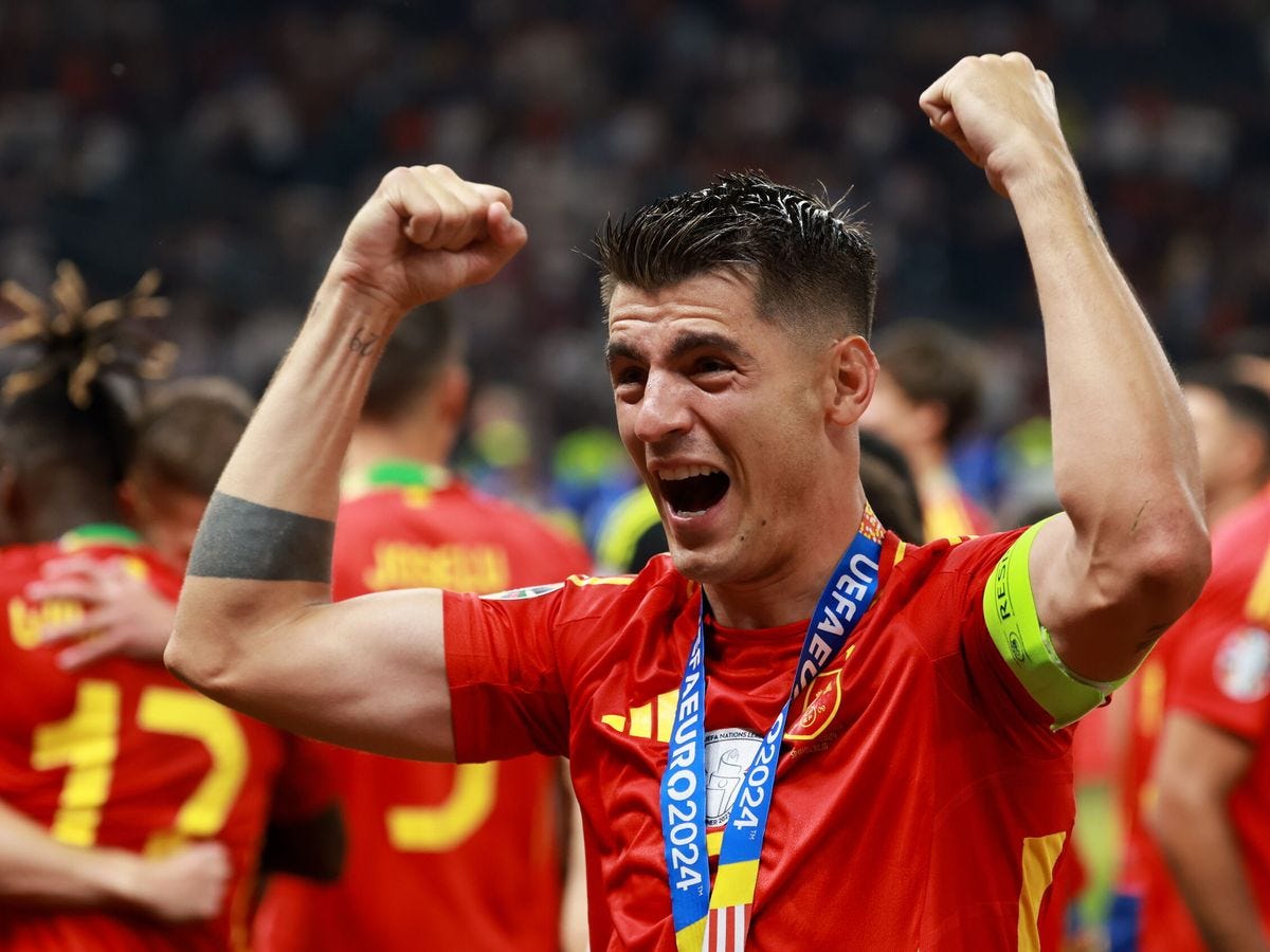 Foto: Álvaro Morata, tras ganar la final a Inglaterra (EFE/EPA/CLEMENS BILAN).