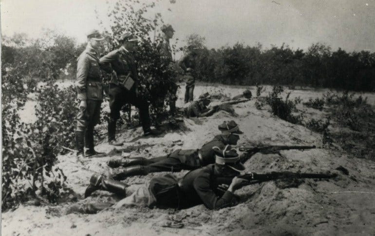 Witold Pilecki practicing at the shooting range, 1931, photo: IPN / www.pilecki.ipn.gov.p