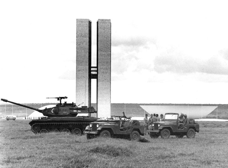 File:War tanks in Brasilia, 1964.jpg