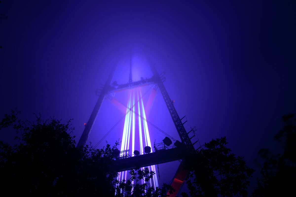 Spectacular' laser installation lights up SF's Sutro Tower
