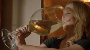 The dangers of 'Mummy Wine Culture' and how to break free from it | Kidspot