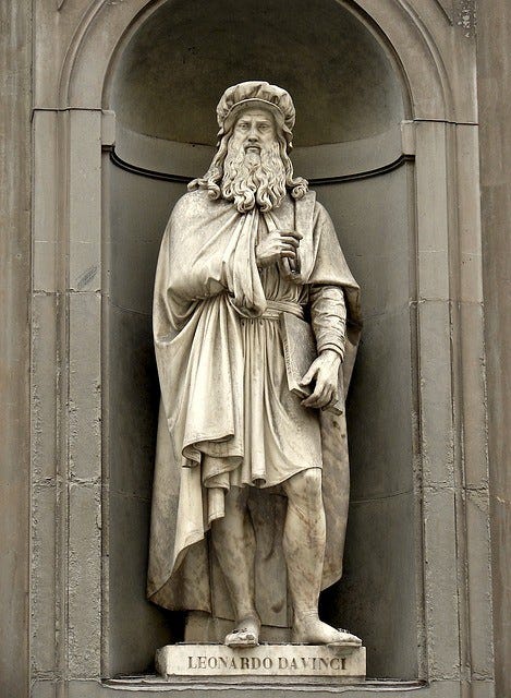 da Vinci statue