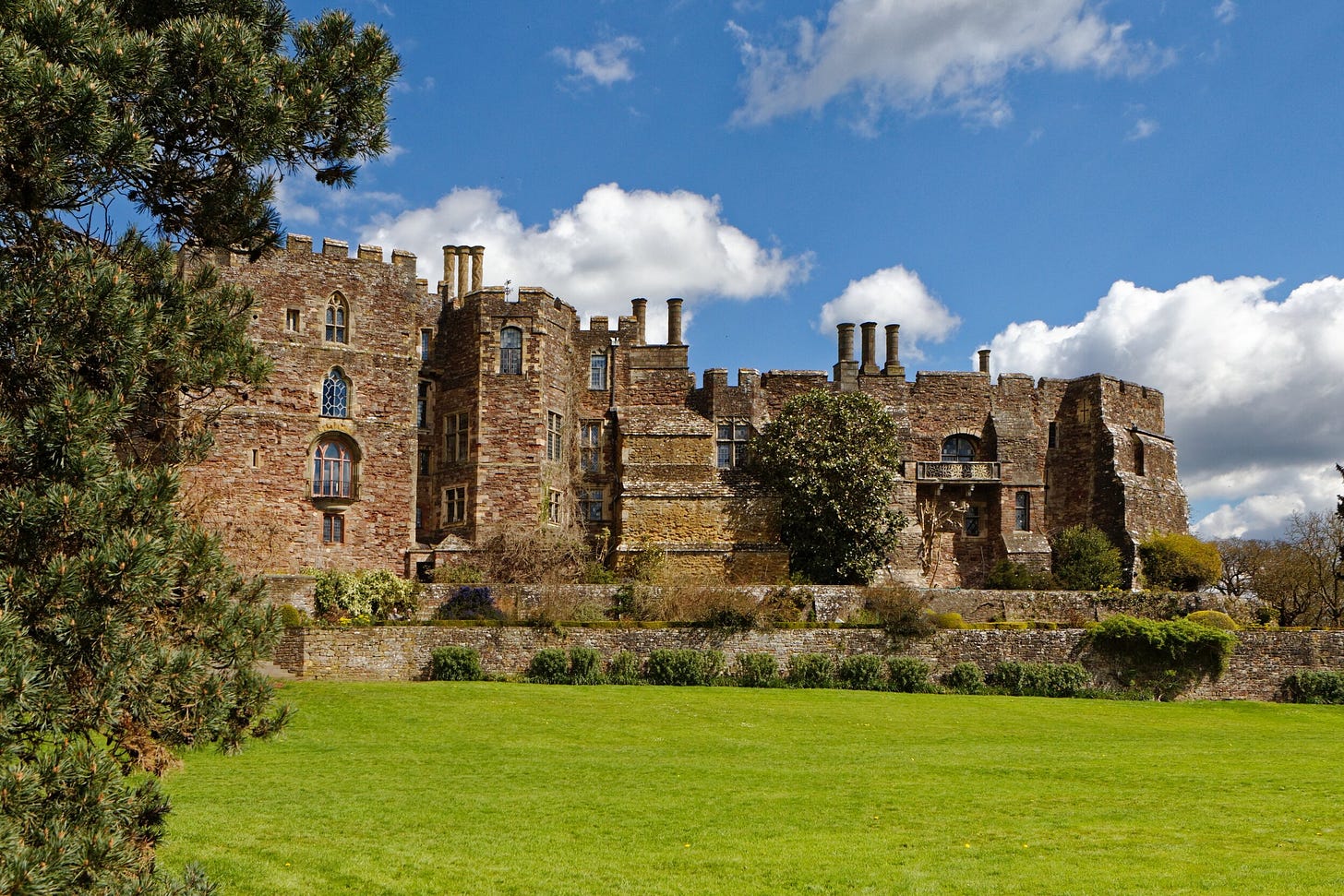 Berkeley Castle. A great day out in Gloucestershire