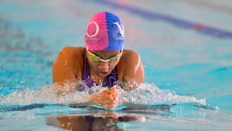 Franco-comorienne, Maesha Saadi participera au 50 mètres nage libre le 3 août 2024.