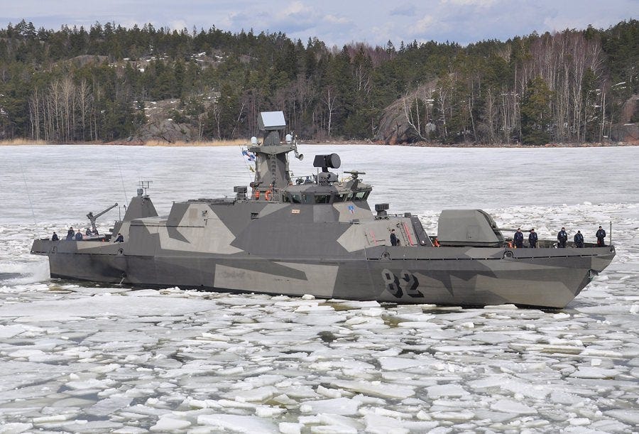 Finnish Navy Hamina-class fast attack craft Hanko in icy conditions [900 x  611] : r/WarshipPorn