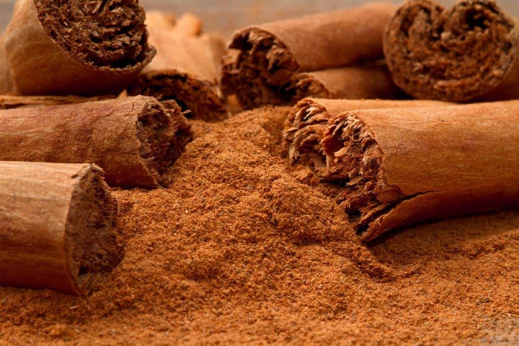 Amazon.com : 1 LB (16 OZ) 100% PURE Premium CEYLON Cinnamon Powder, SRI  LANKA : Grocery & Gourmet Food