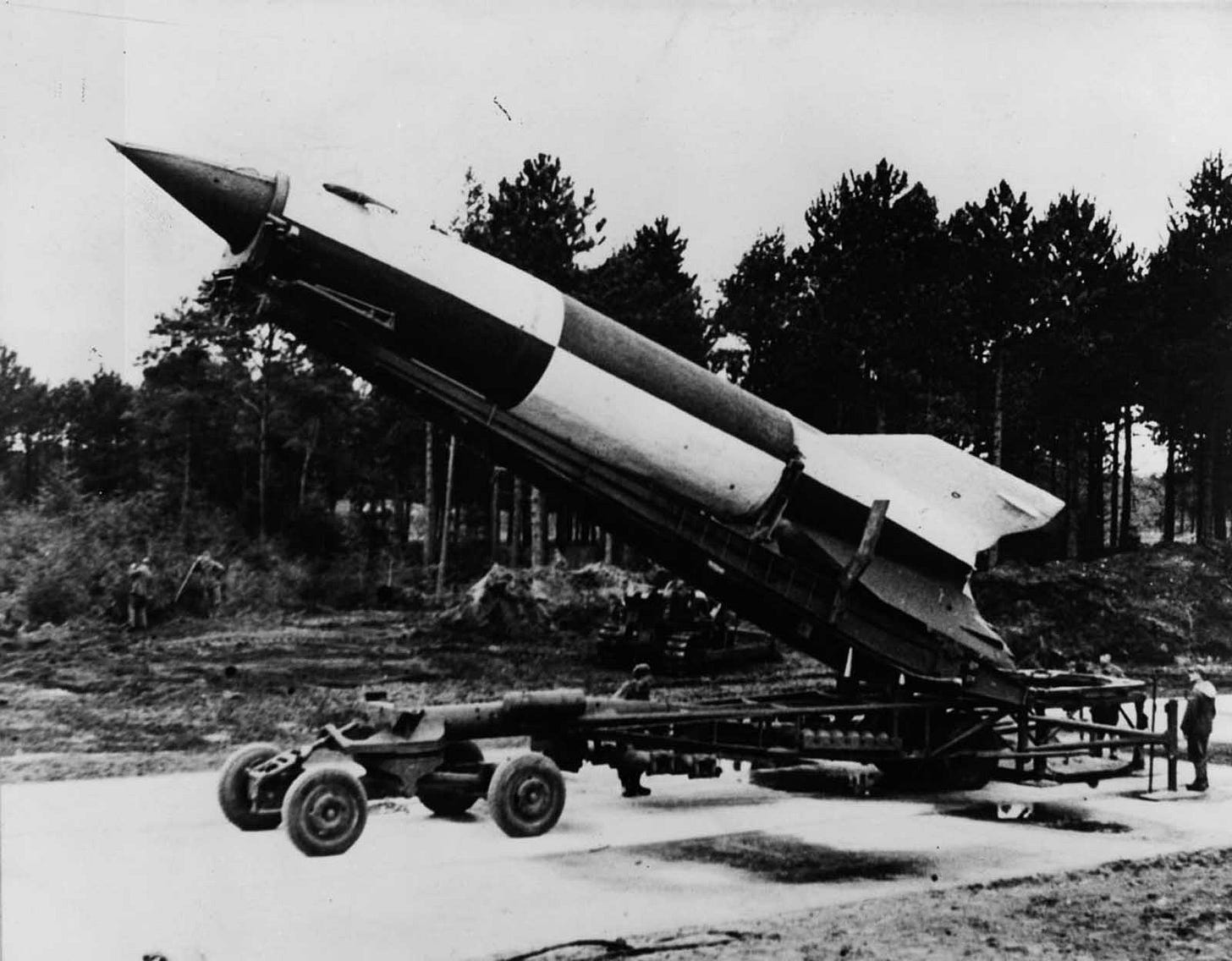 A V-2 rocket ready for launching at Cuxhaven in Lower Saxony. 1945.