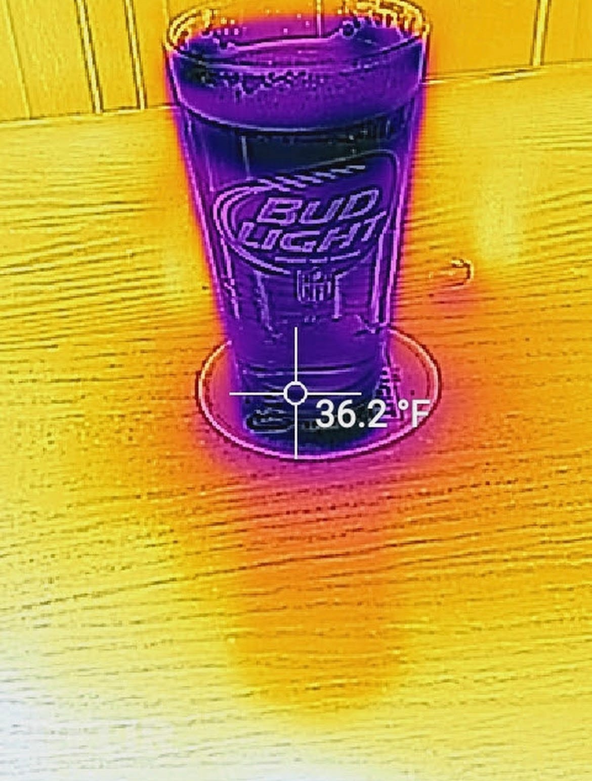 A thermal image of a beer chilled to 36.2 degrees.