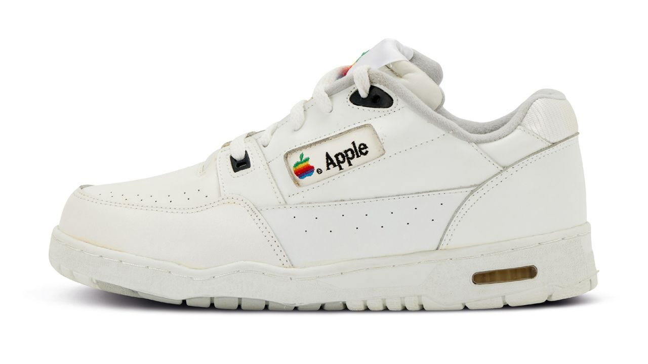 The trainers come with red laces in the box.