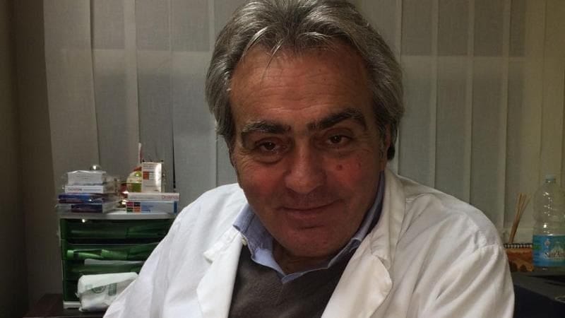 Bari, medico di famiglia ha un malore nel suo studio e muore: addio a Pino Macchione. “Era a un passo dalla pensione”