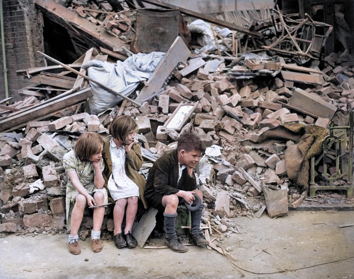 Horror of the Blitz in London brought back to life by fascinating  colourised photos | London Evening Standard | Evening Standard