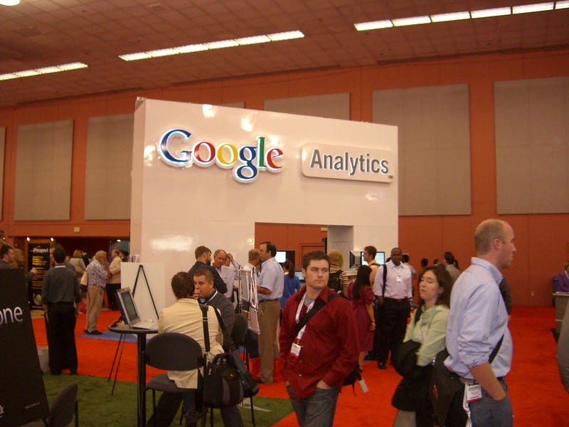 Stand de Google Analytics, allá por 2007. (Foto: Flickr Piutus)