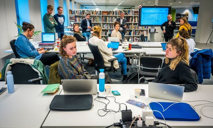 De aftrap van de factcheckmaraton op de redactie van ANP op dinsdag 1 maart. Foto: Lex van Lieshout (ANP)