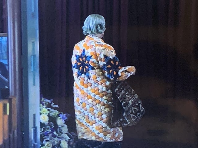 r/findfashion - a person wearing a quilted robe