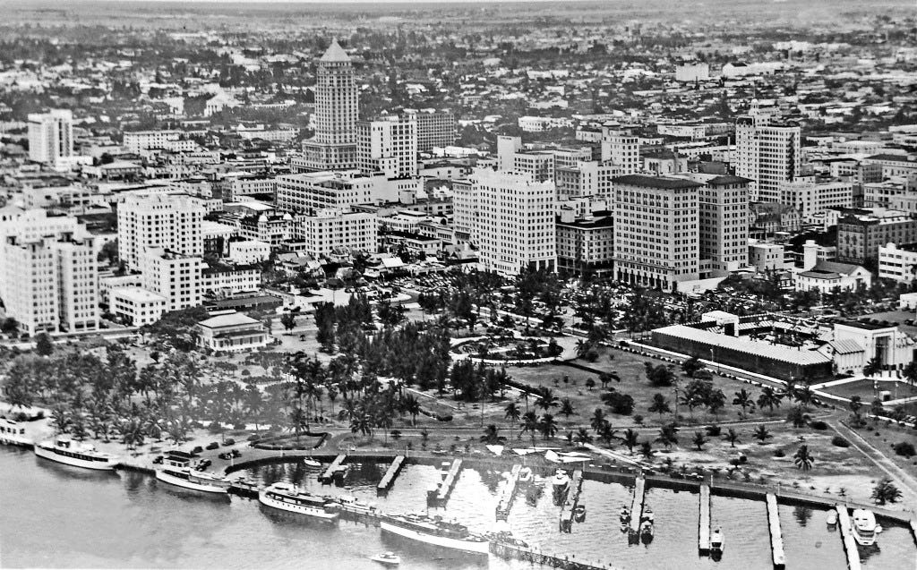 Figure 10: Ford Expo in Royal Palm Park in 1937