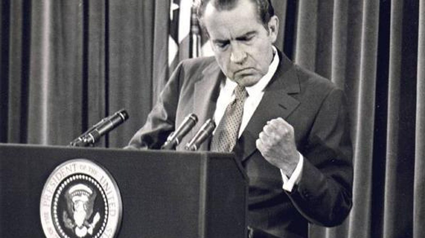 尼克松总统是披着共和党外衣的自由派社会主义者
