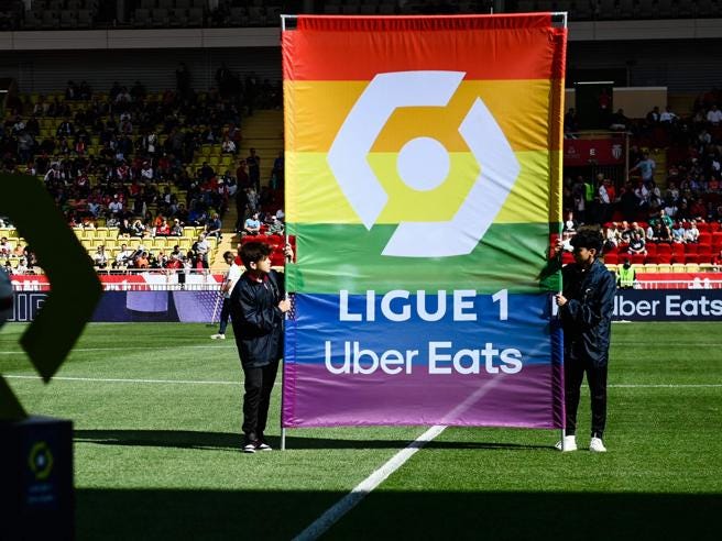 Tolosa-Nantes, giocatori contro le maglie arcobaleno: cinque esclusi-  Corriere.it