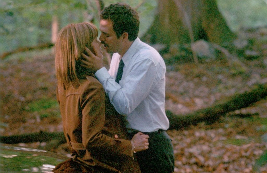 Malloy and Frannie kissing in the woods, an image from In the Cut