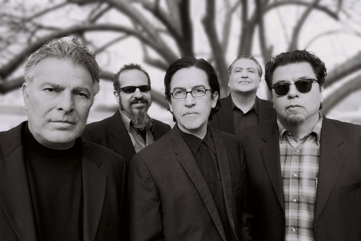 Decade of Difference: Los Lobos – WNRN