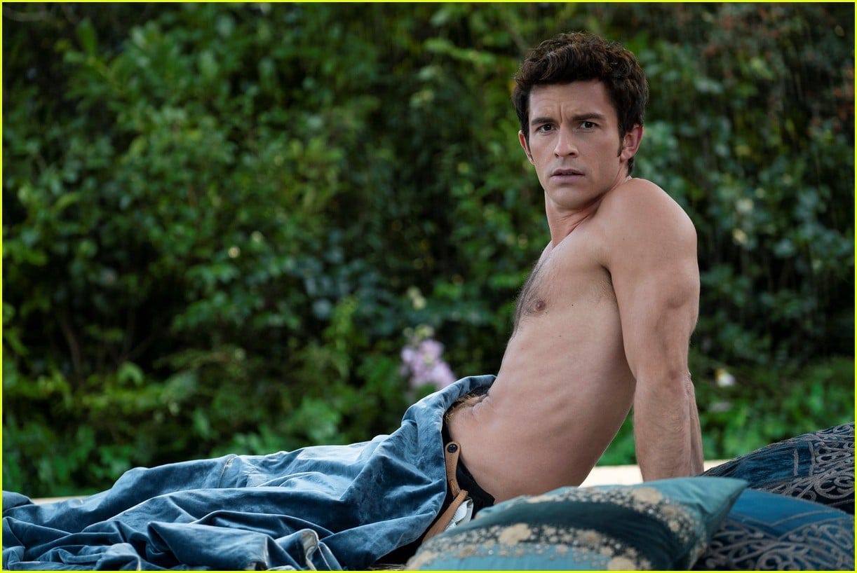 See Jonathan Bailey's Hottest Photos from His 'Bridgerton' Role: Photo  4826757 | Bridgerton, Jonathan Bailey, Shirtless Photos | Just Jared:  Entertainment News