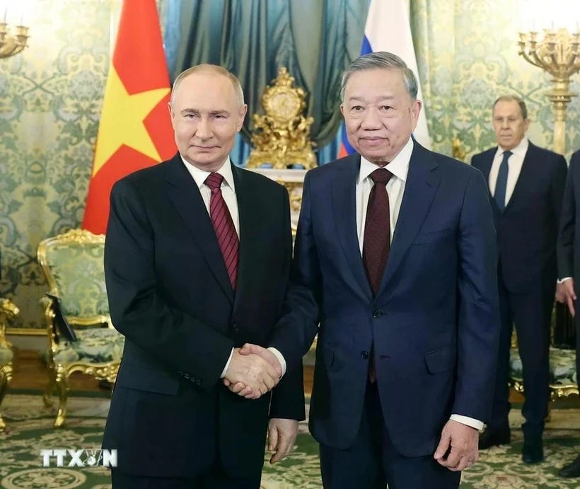 General Secretary of the Communist Party of Vietnam Central Committee To Lam (R) and Russian President Vladimir Putin at their talks in Moscow. (Photo: VNA) General Secretary of the Communist Party of Vietnam Central Committee To Lam (R) and Russian President Vladimir Putin at their talks in Moscow. (Photo: VNA)