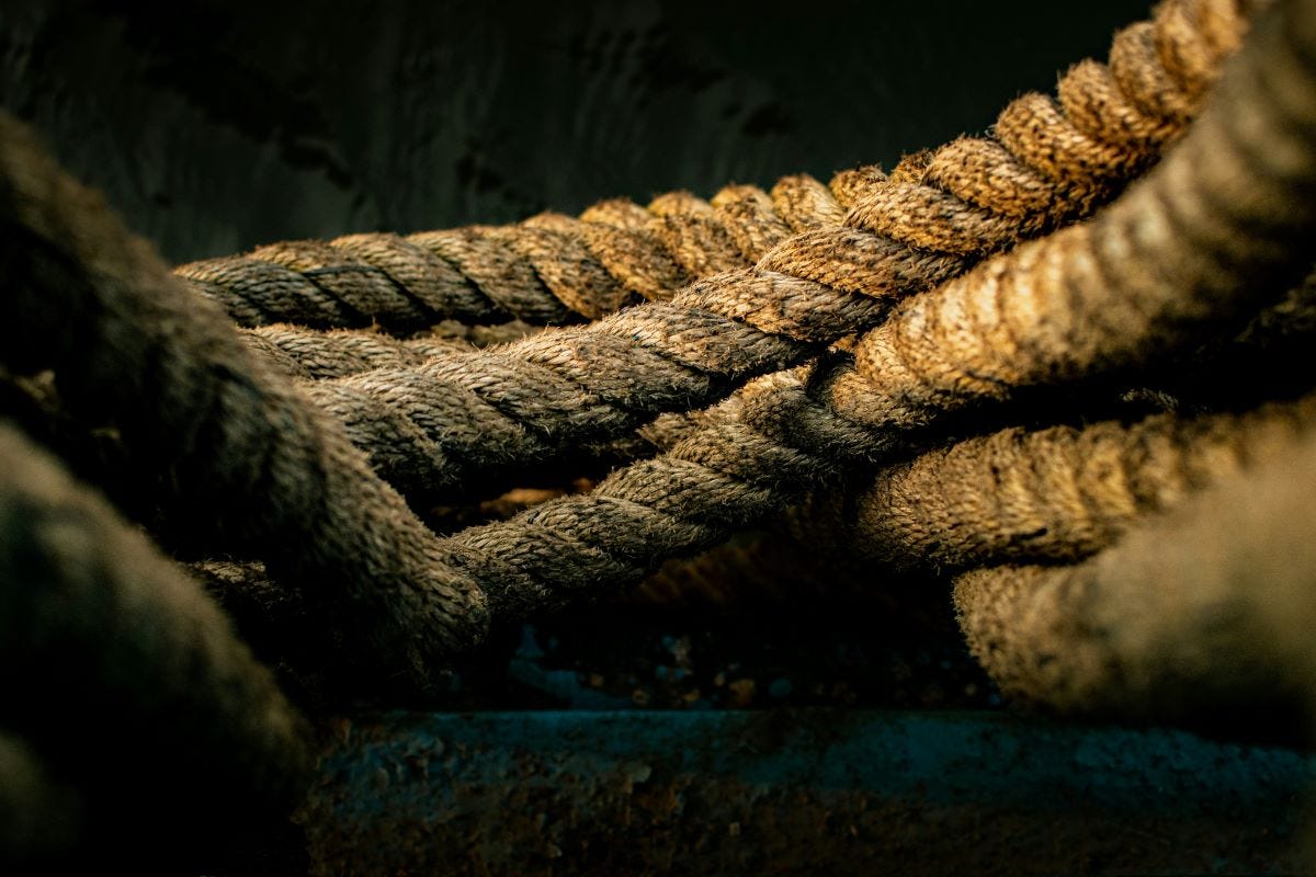 Photo of thick anchor rope