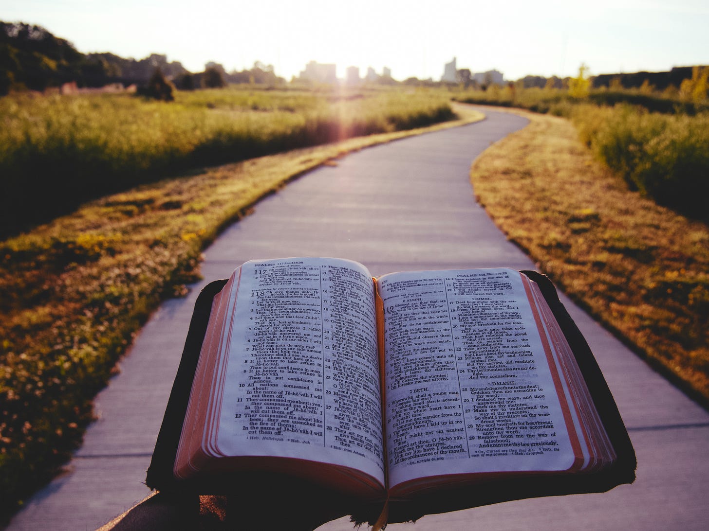 É realmente necessário ler a Bíblia?