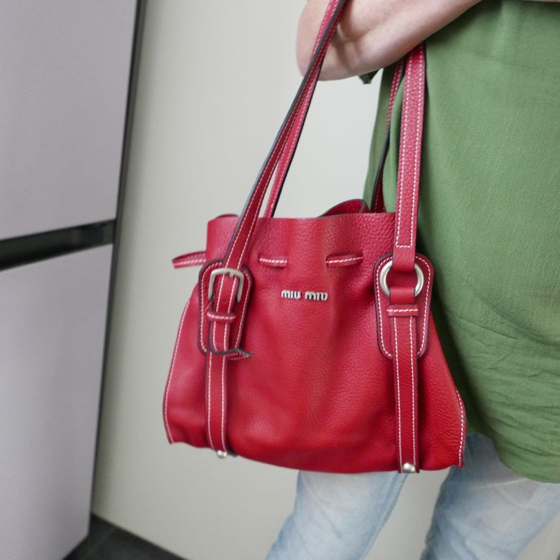 Miu Miu Shoulder Bag in Red Leather Vitello Peggy image 10