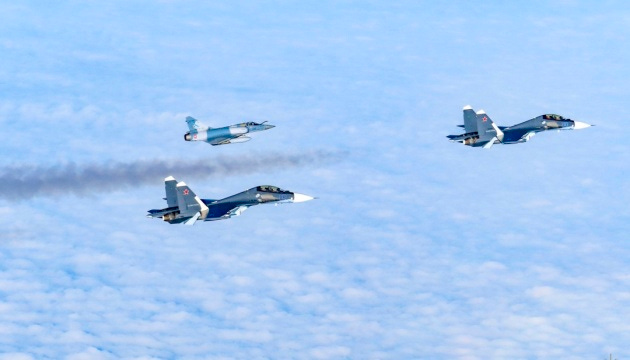 Кількість вильотів винищувачів НАТО на перехоплення літаків РФ зросла на понад 20% - Reuters