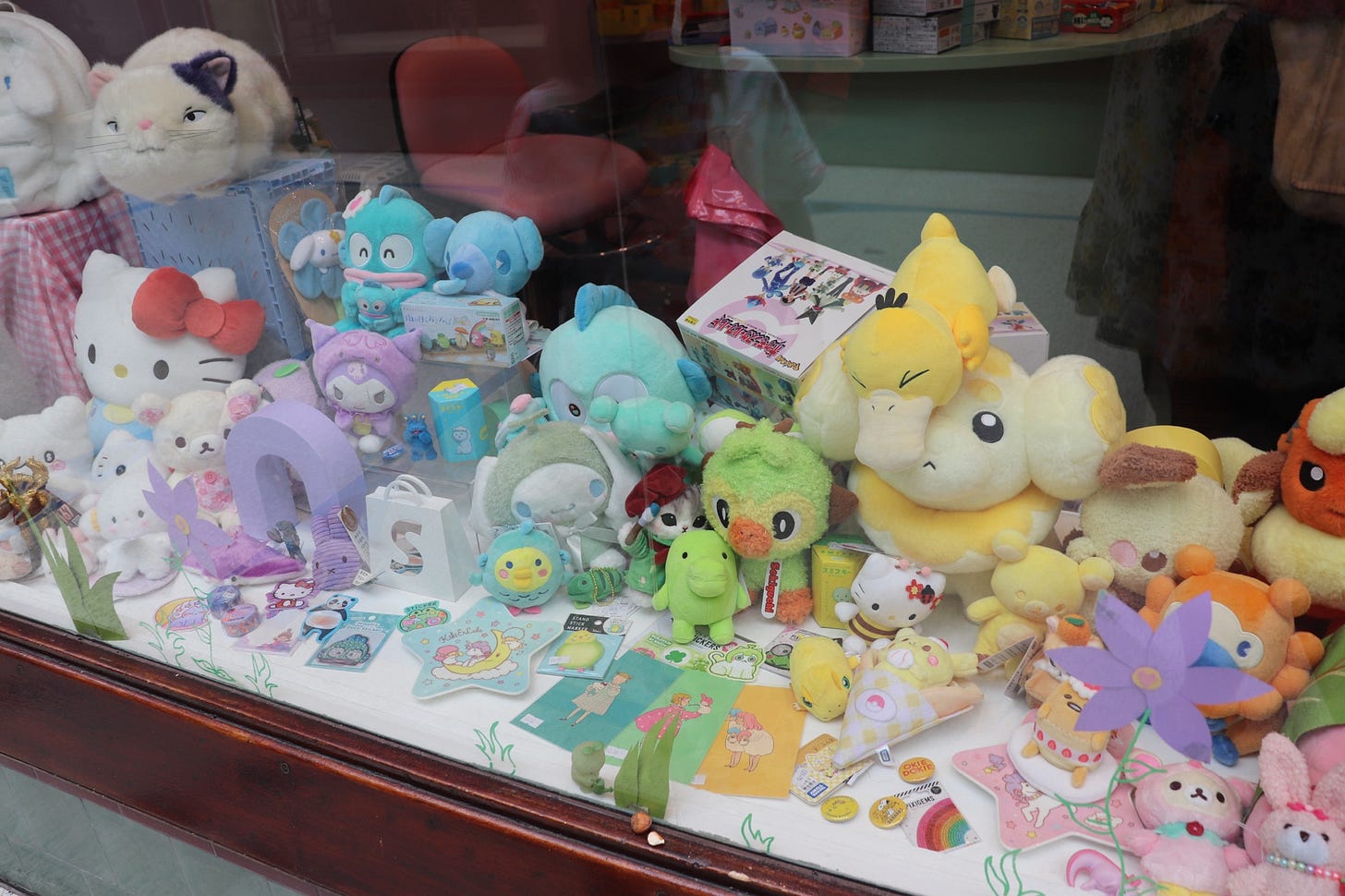 oshoppu kawaii shop window