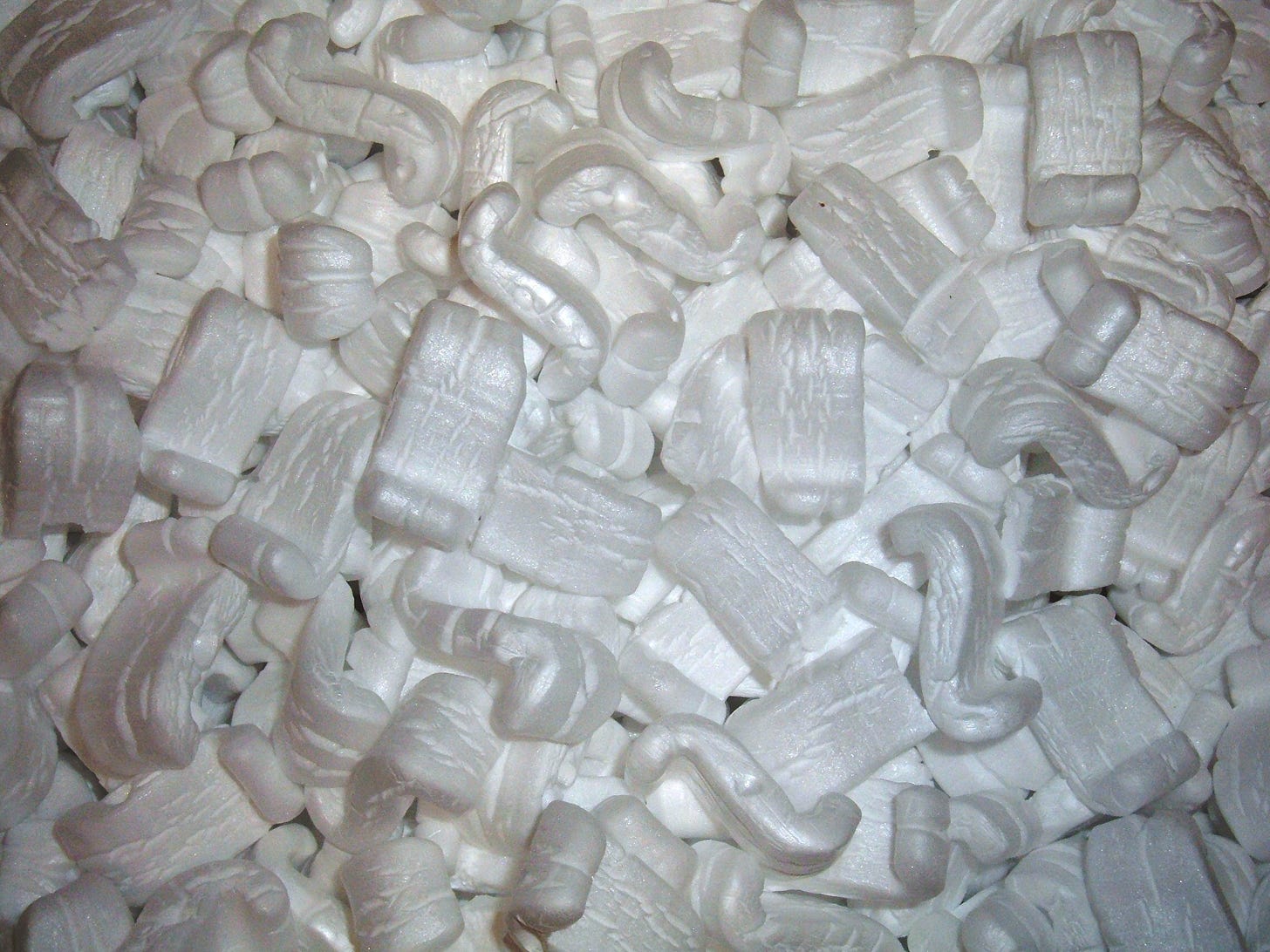File:Styrofoam peanuts.JPG - Wikipedia