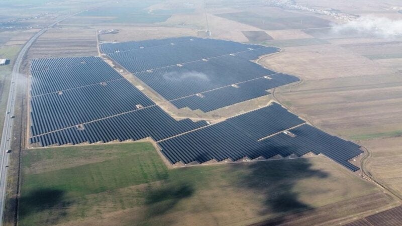 Planta fotovoltaica en Rumanía con paneles solares de LONGi