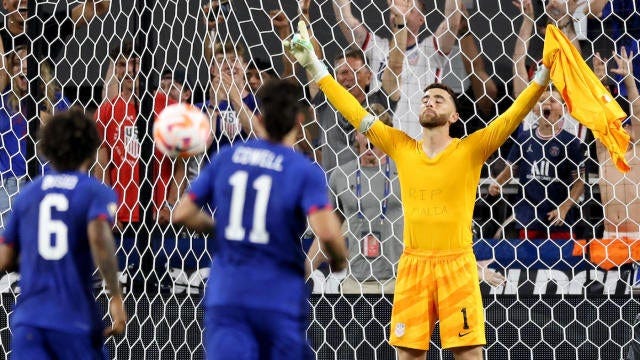 USMNT vs. Canada score: Matt Turner rescues USA in dramatic penalty  shootout to reach Gold Cup semifinal - CBSSports.com