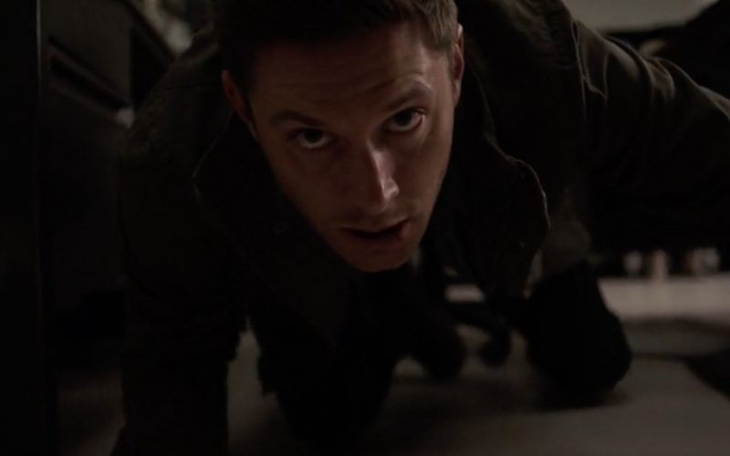 dean winchester getting beaten off by supernatural angels