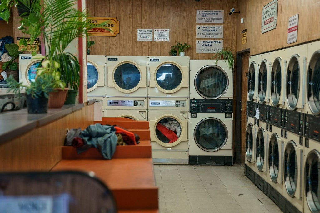 Laundrette... everything, everywhere all at once – Goodordering