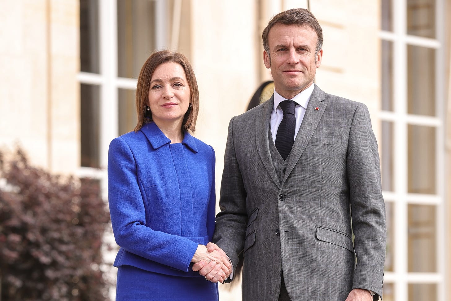 Emmanuel Macron y Maia Sandu.