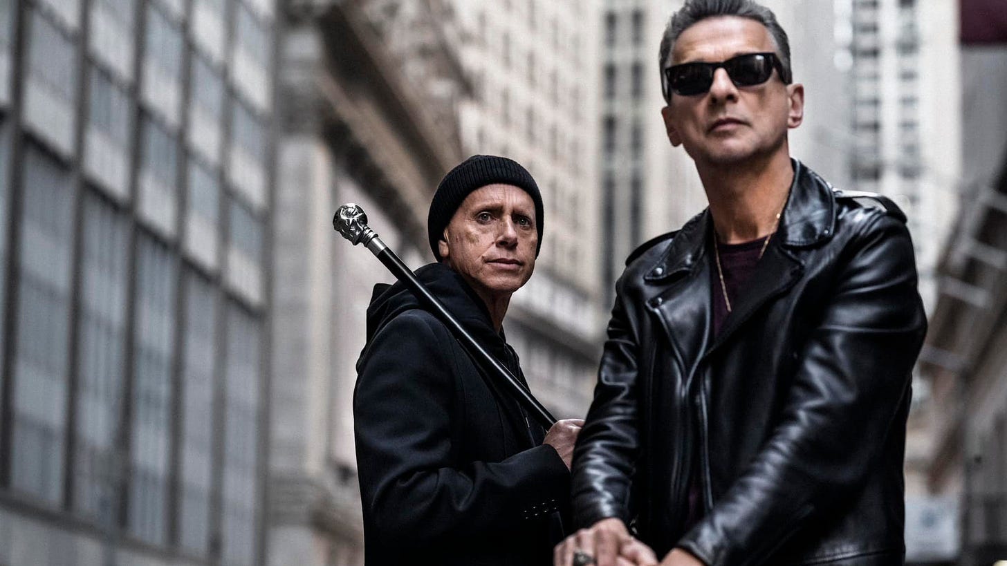 Foto de los dos músicos que forman Depeche Mode en 2023.